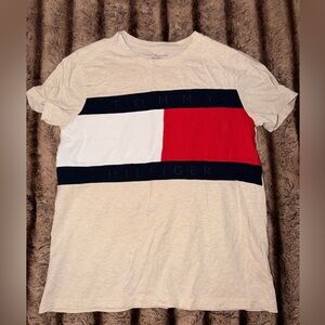 Tommy Hilfiger Big Flag Logo T-Shirt | Gently Worn